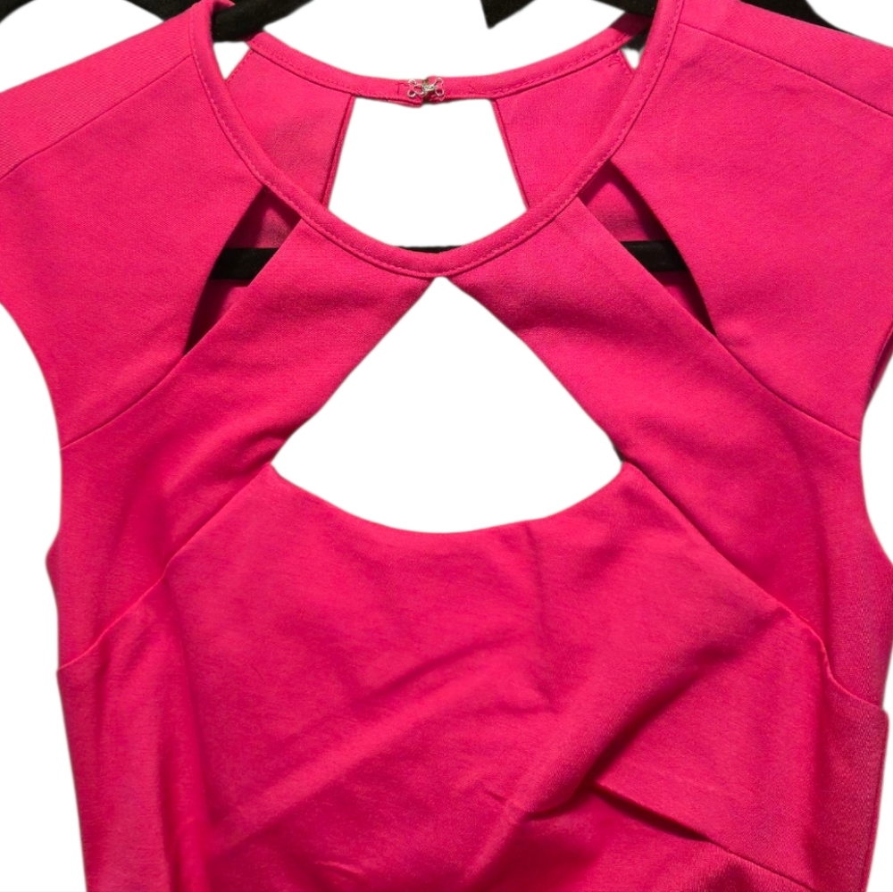 🌟Le Chateau Pink Draped Dress with cutout - Picture 4 of 5
